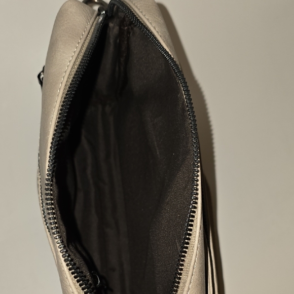 POIUGOYA Vegan Leather Crossbody Purse RFID Wallet Cream/Tan - Picture 2 of 6